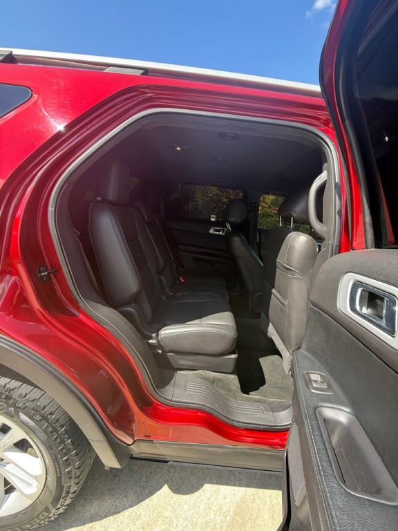 2015 Ford Explorer Image 16