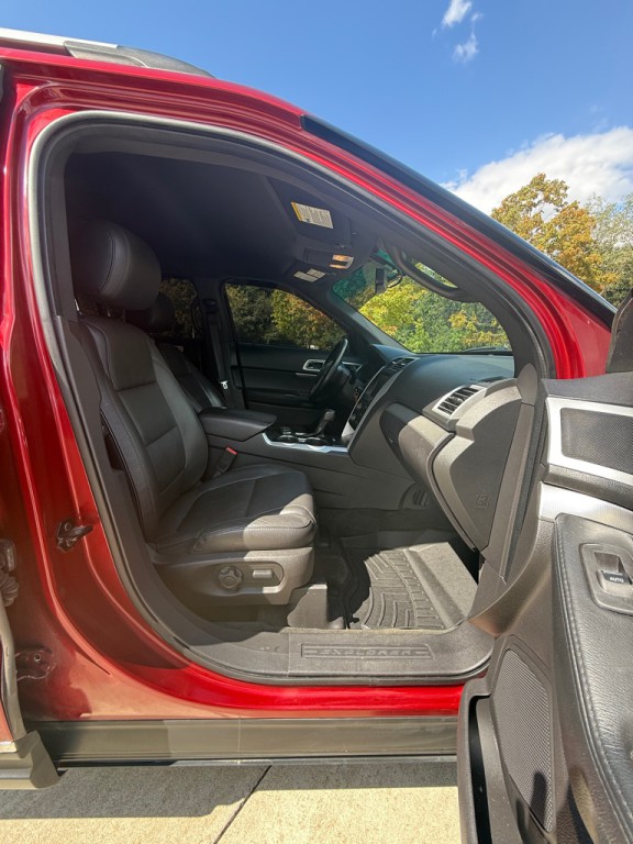 2015 Ford Explorer Image 19