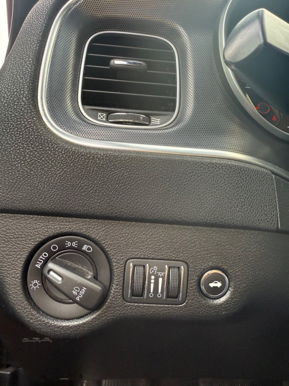 2018 Dodge Charger Image 11