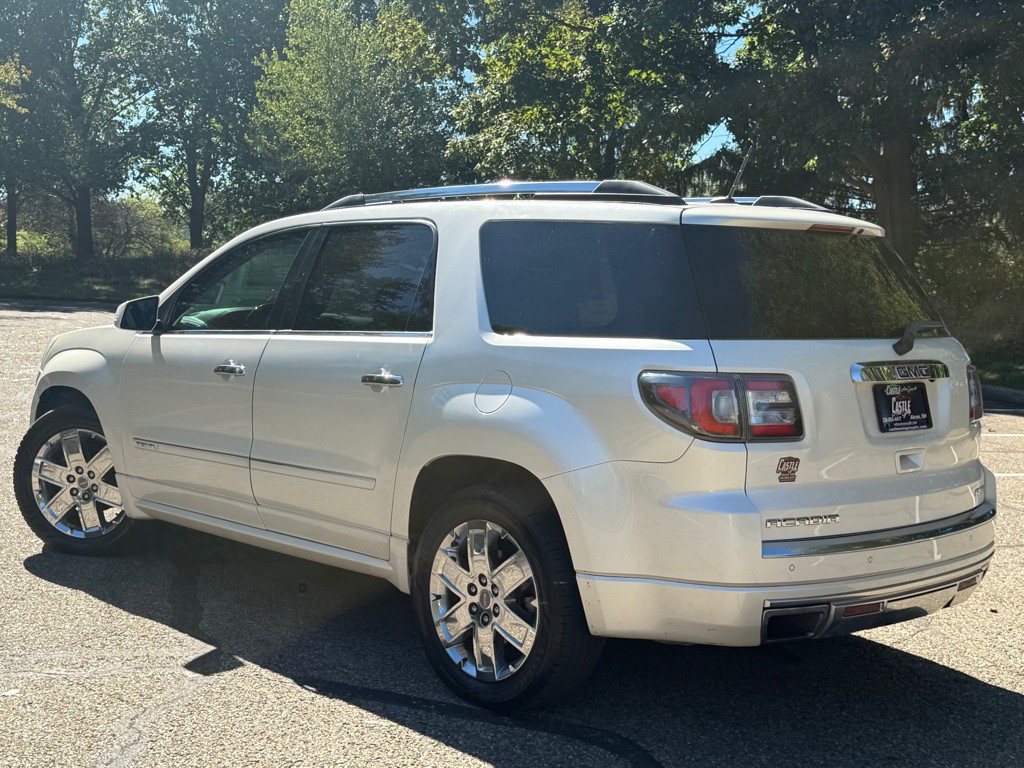 2015 GMC Acadia Image 4