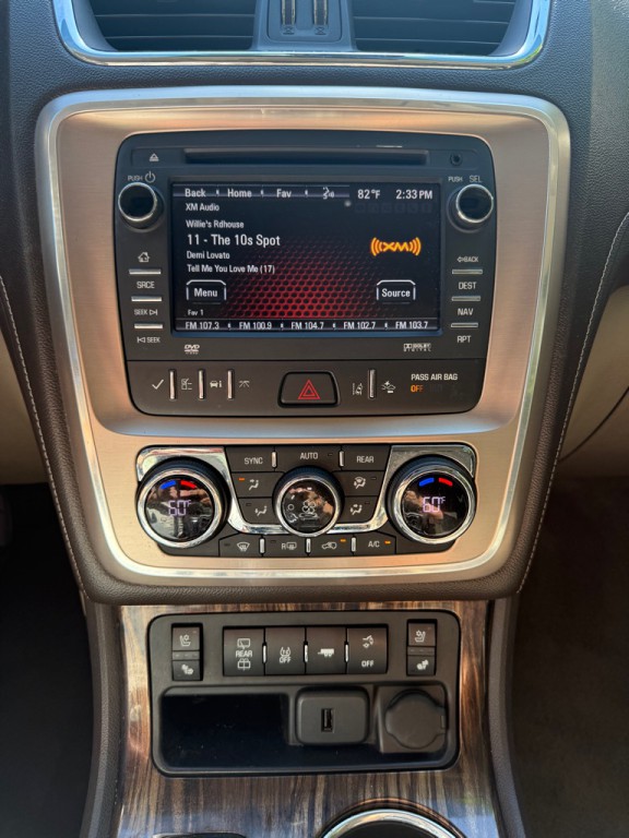 2015 GMC Acadia Image 9