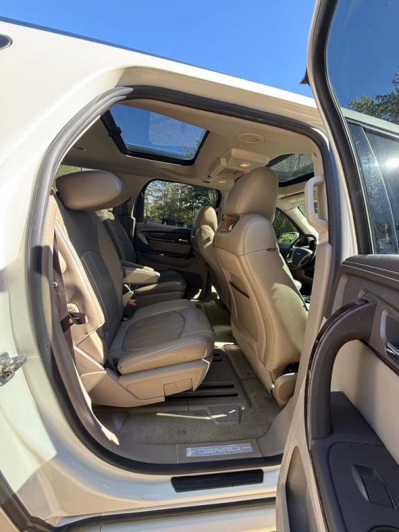 2015 GMC Acadia Image 24