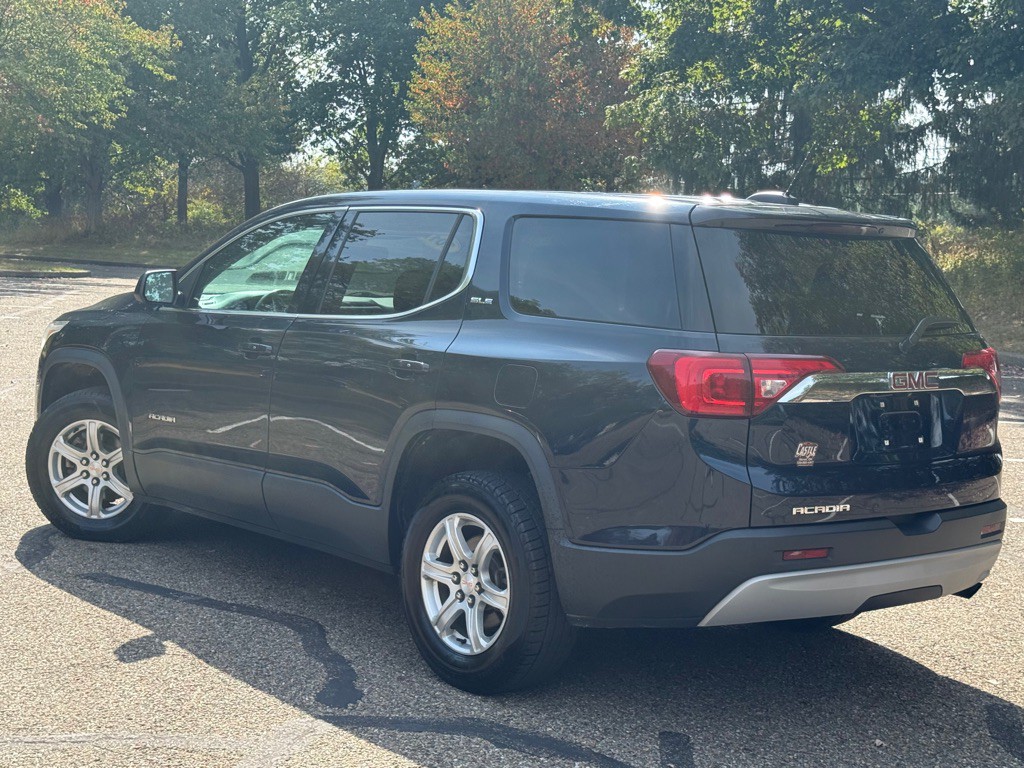 2017 GMC Acadia Image 4