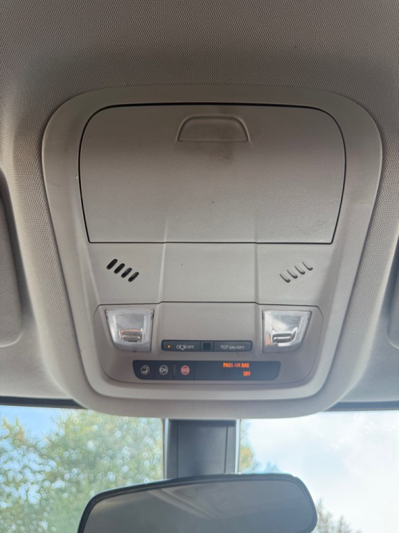 2017 GMC Acadia Image 12