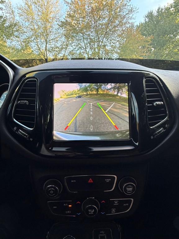 2018 Jeep Compass Image 10