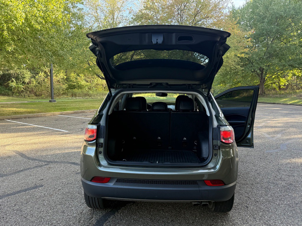 2018 Jeep Compass Image 18