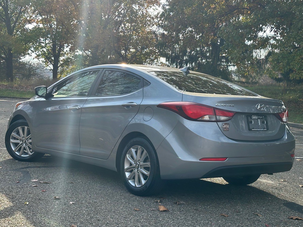 2014 Hyundai Elantra Image 3