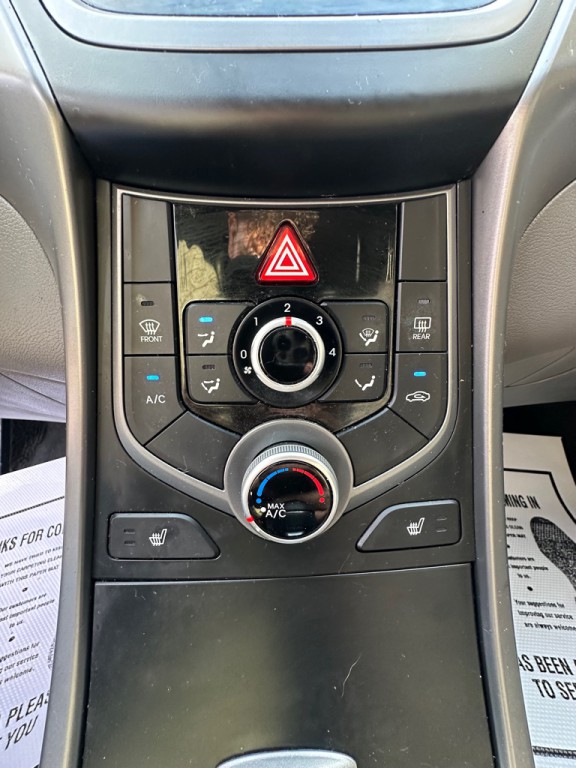 2014 Hyundai Elantra Image 11