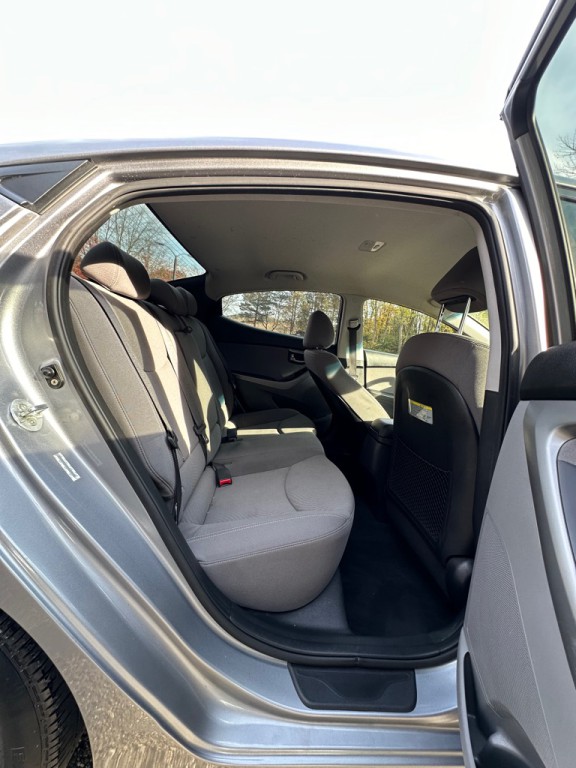 2014 Hyundai Elantra Image 21