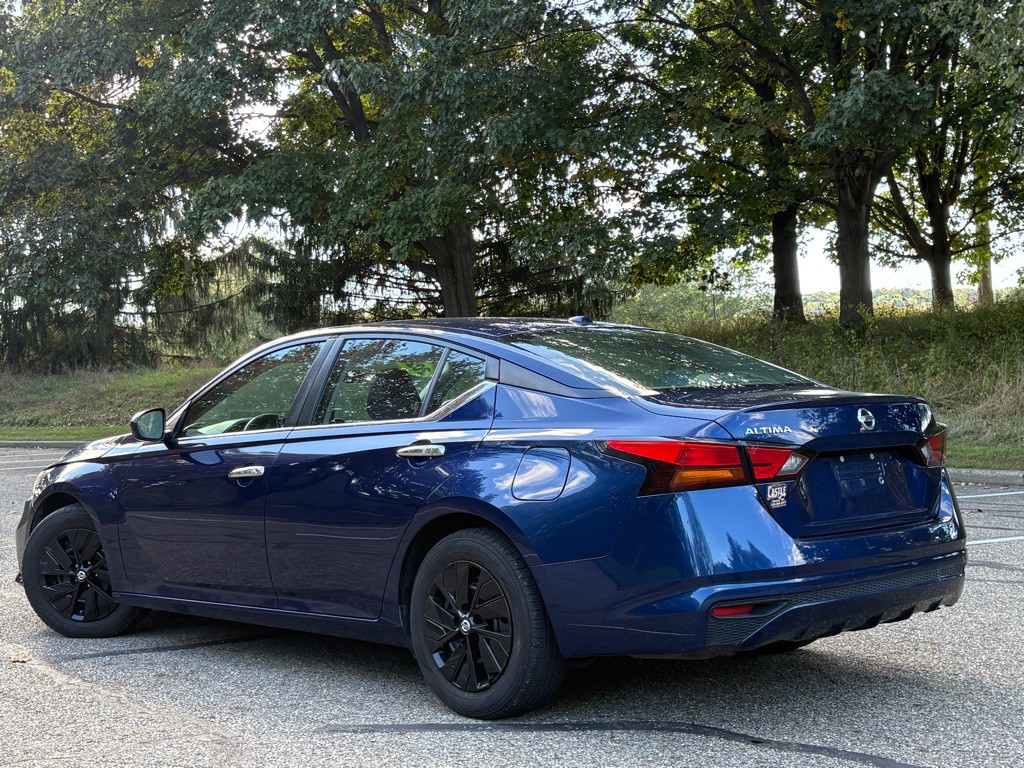 2020 Nissan Altima Image 3