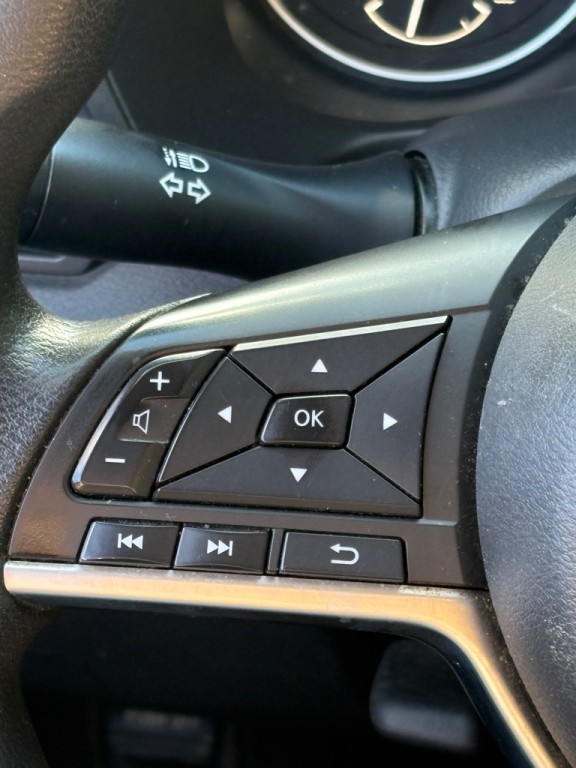 2020 Nissan Altima Image 7
