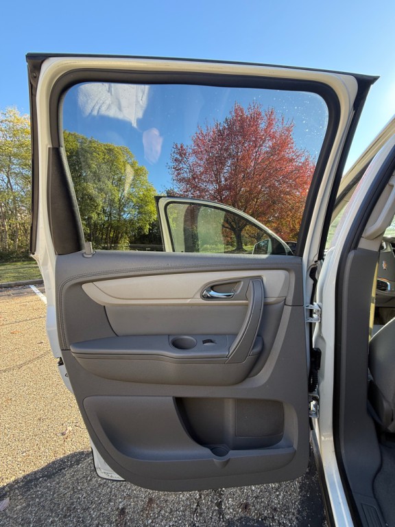 2015 Chevrolet Traverse Image 14