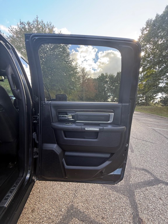 2017 RAM 1500 Image 17