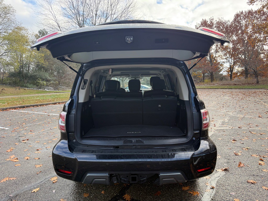 2019 Nissan Armada Image 17