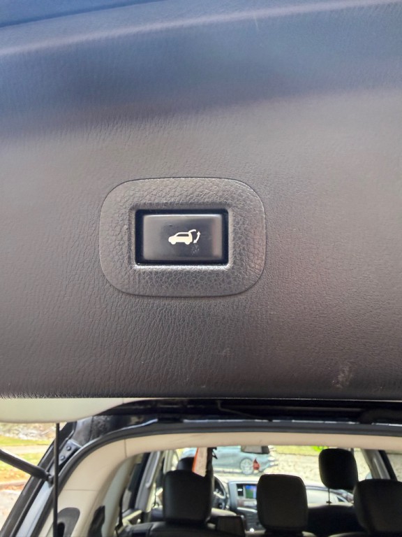 2019 Nissan Armada Image 18