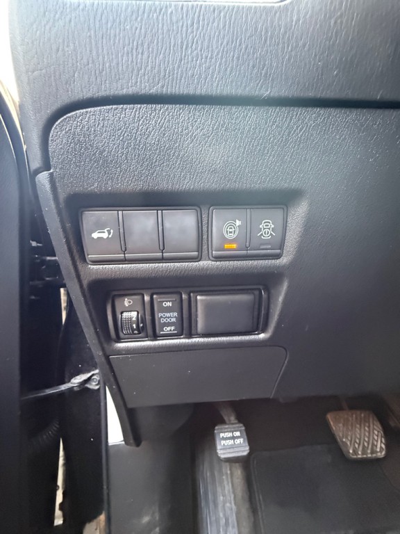 2019 Nissan Armada Image 24