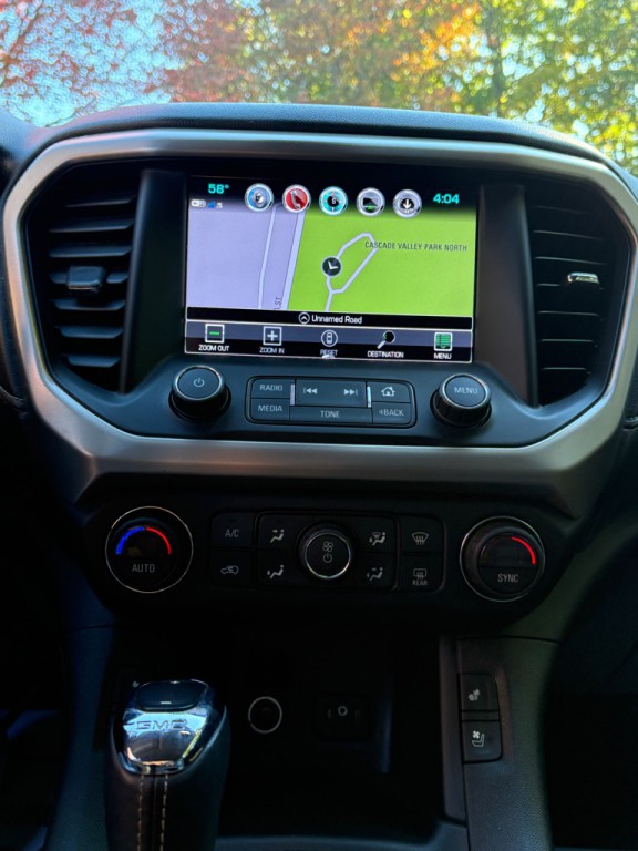 2017 GMC Acadia Image 8