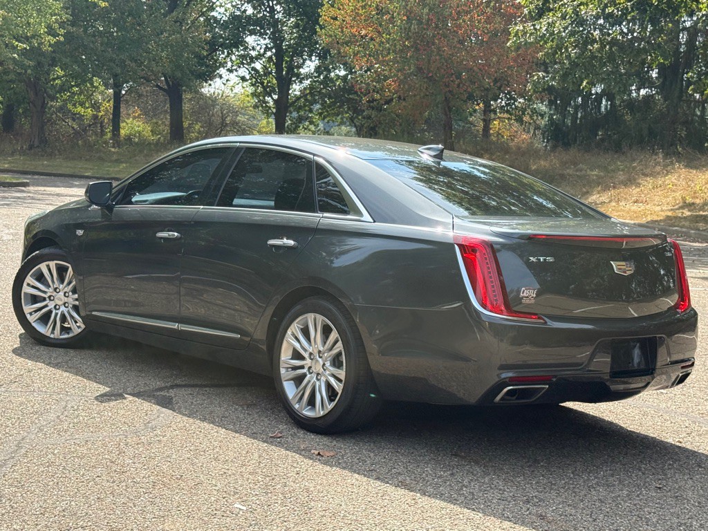 2019 Cadillac XTS Image 3
