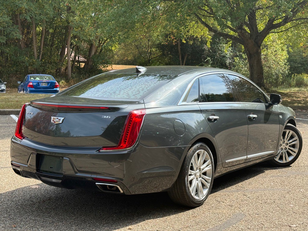 2019 Cadillac XTS Image 4