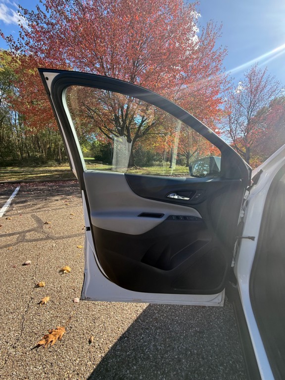 2020 Chevrolet Equinox Image 17