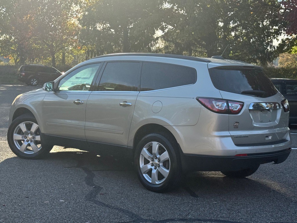 2017 Chevrolet Traverse Image 3
