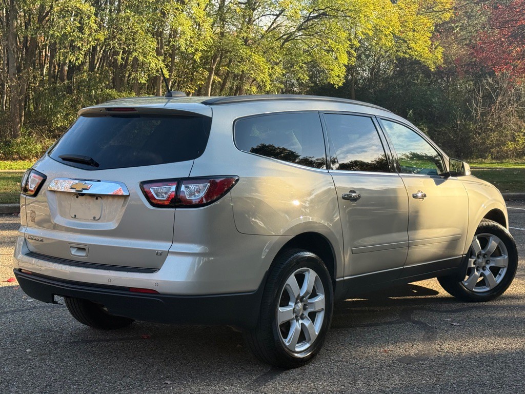 2017 Chevrolet Traverse Image 4