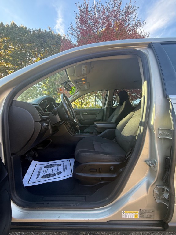 2017 Chevrolet Traverse Image 15