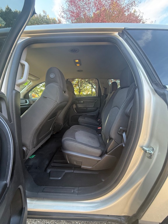 2017 Chevrolet Traverse Image 16