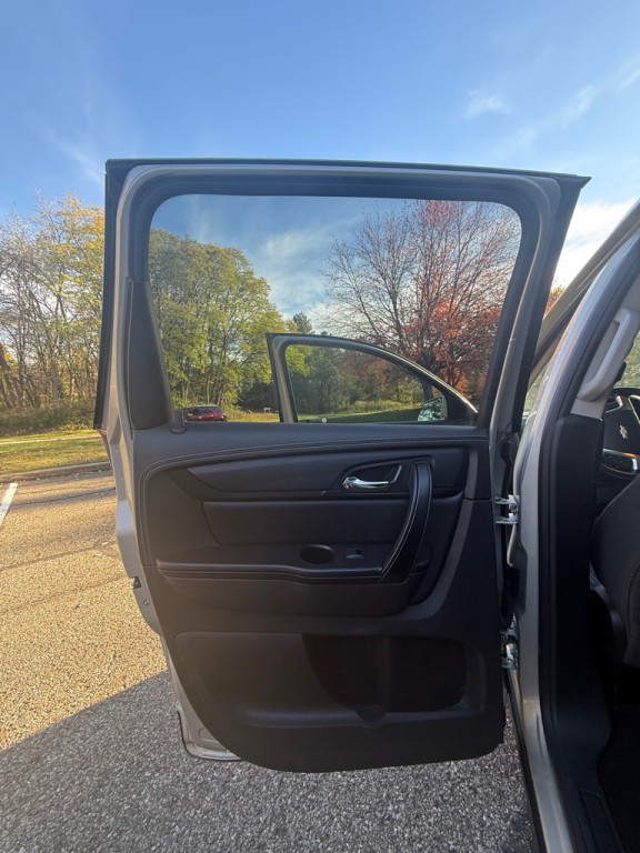 2017 Chevrolet Traverse Image 17
