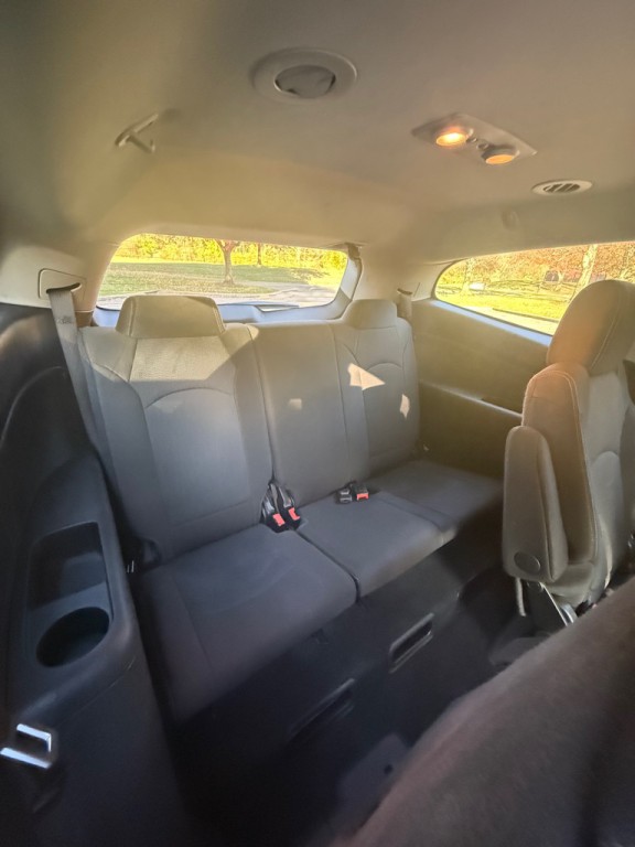 2017 Chevrolet Traverse Image 25