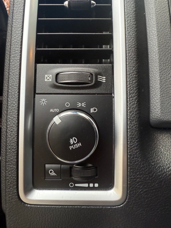 2016 RAM 1500 Image 10