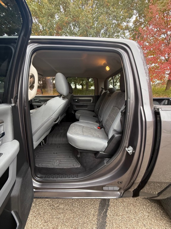 2016 RAM 1500 Image 11