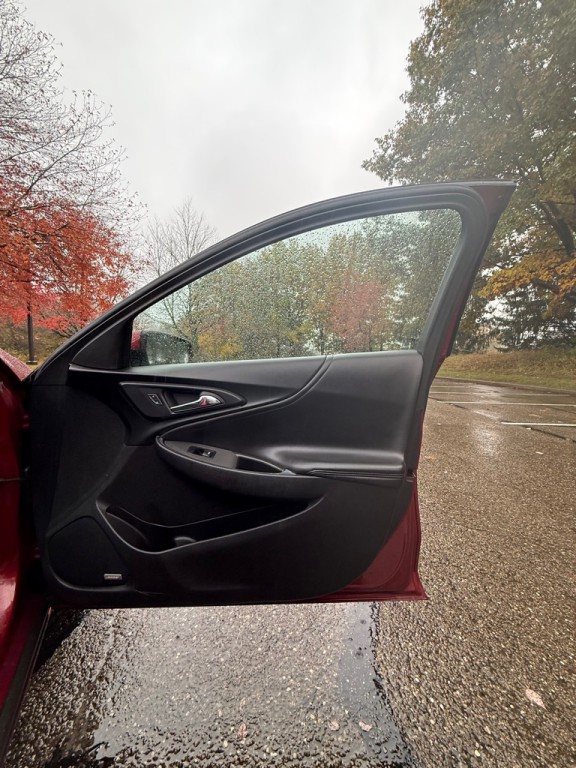 2017 Chevrolet Malibu Image 20