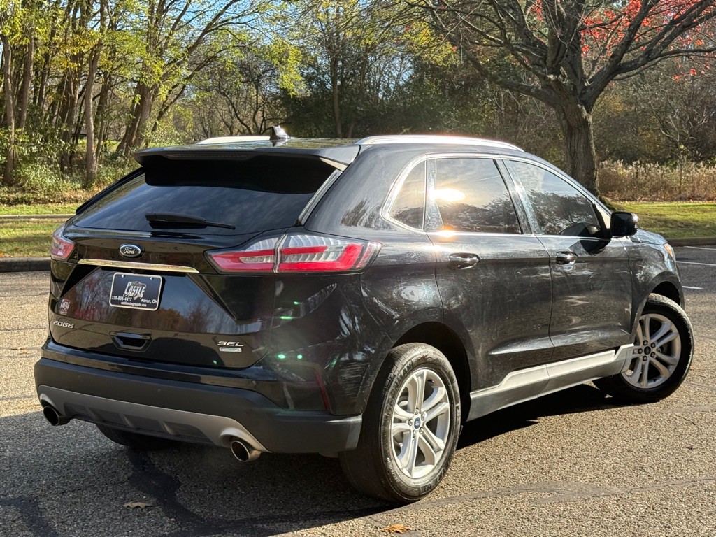 2020 Ford Edge Image 3