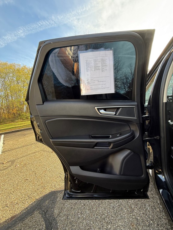 2020 Ford Edge Image 14