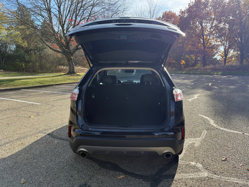 2020 Ford Edge Image 15