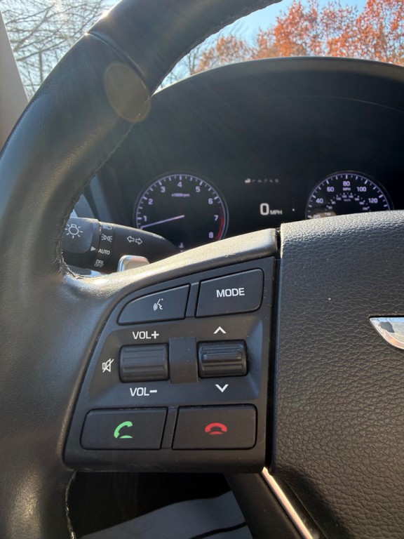 2015 Hyundai Genesis Image 7