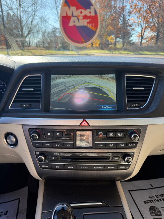 2015 Hyundai Genesis Image 12