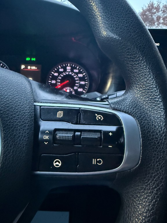 2021 Kia K5 Image 6