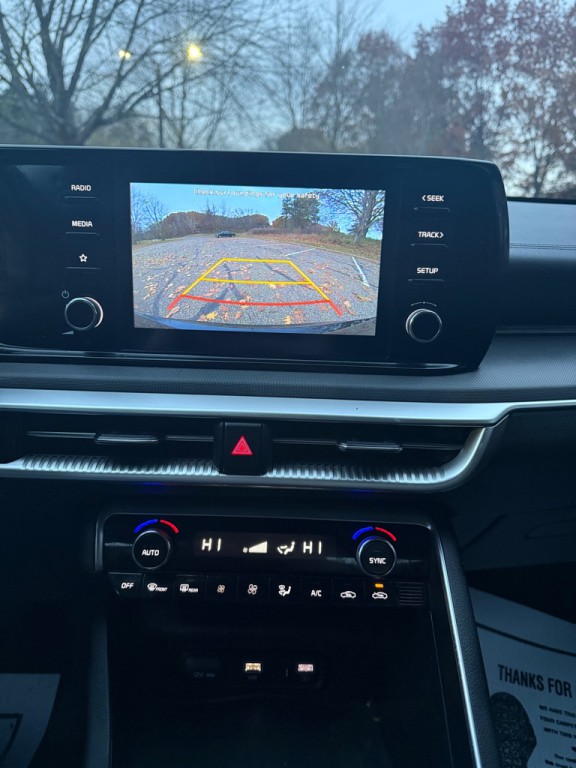 2021 Kia K5 Image 10