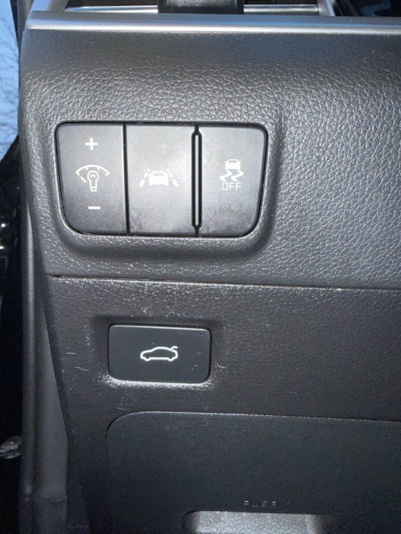 2021 Kia K5 Image 12