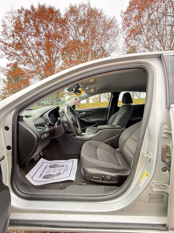 2016 Chevrolet Malibu Image 13