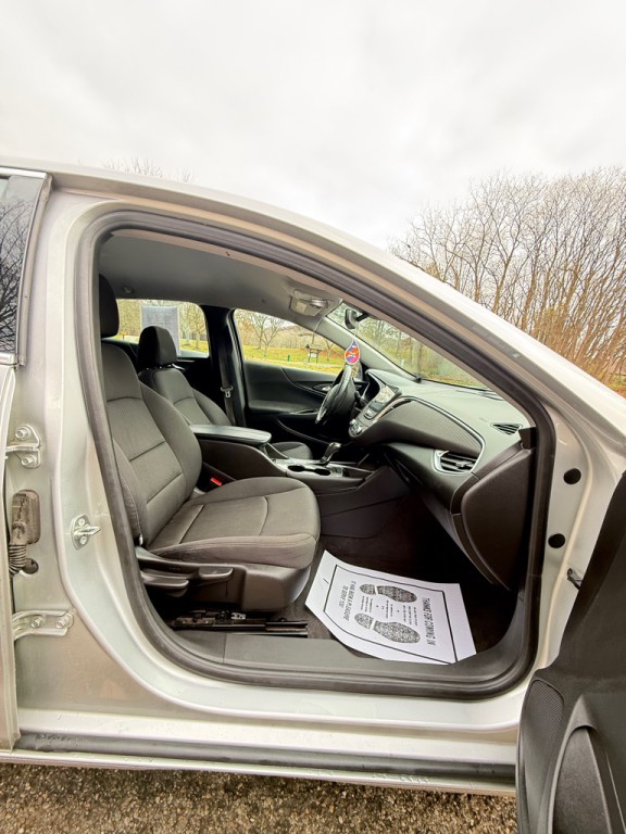 2016 Chevrolet Malibu Image 20