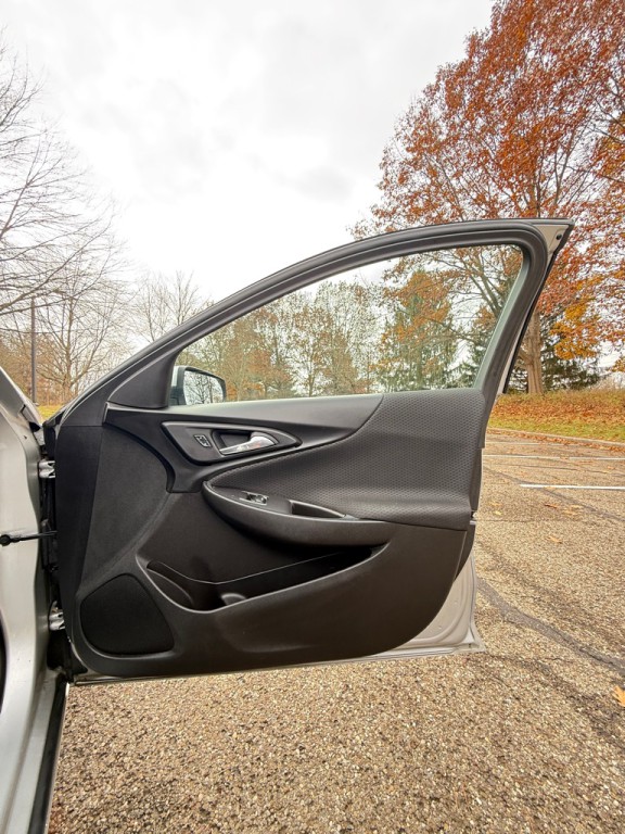 2016 Chevrolet Malibu Image 21
