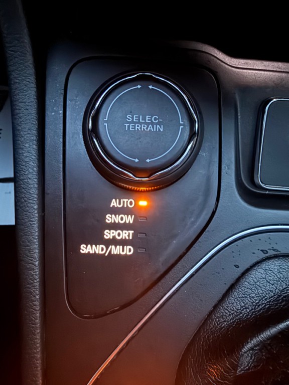 2019 Jeep Cherokee Image 10