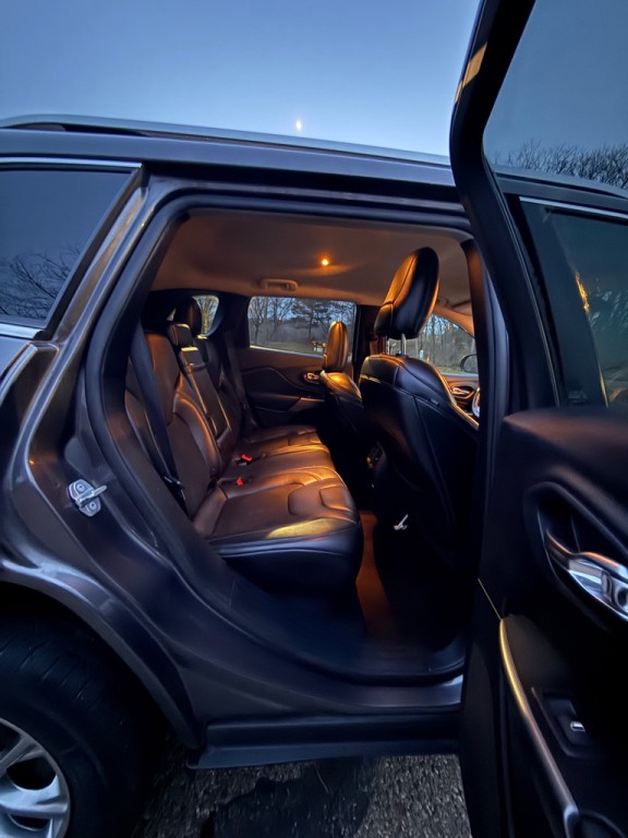 2019 Jeep Cherokee Image 17