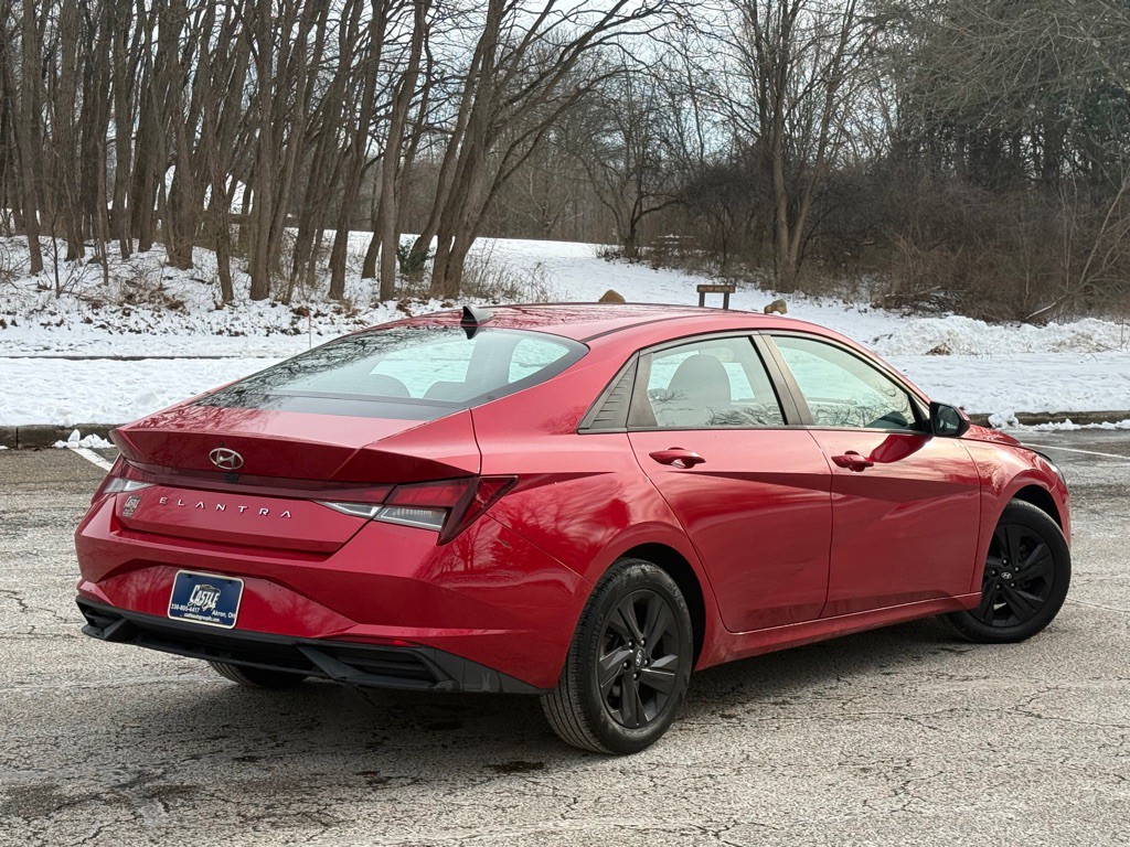 2021 Hyundai Elantra Image 4