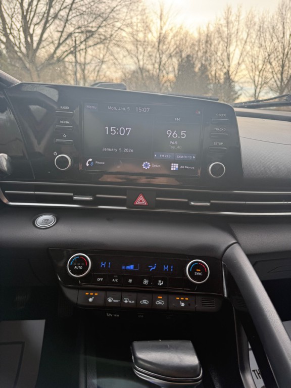 2021 Hyundai Elantra Image 8