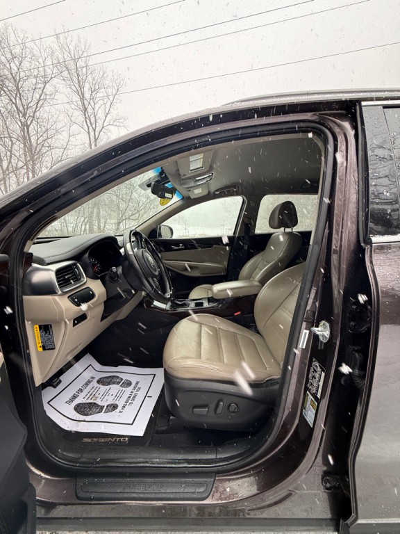 2016 Kia Sorento Image 11