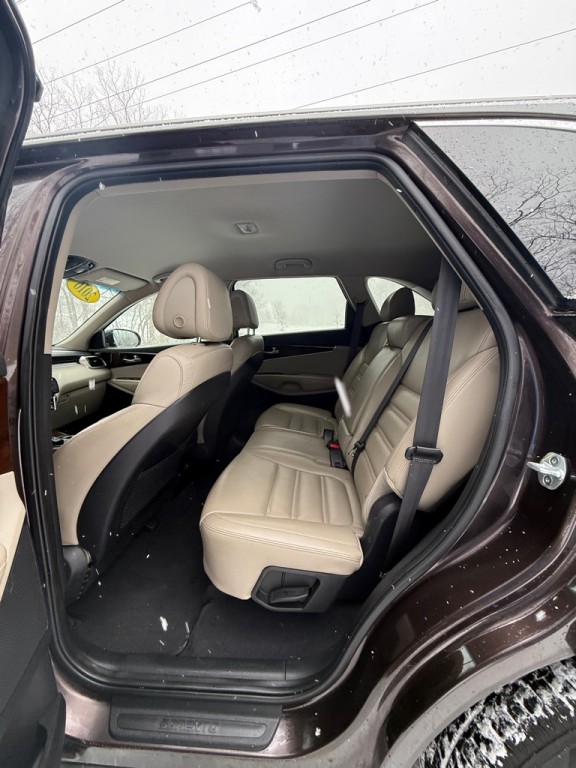 2016 Kia Sorento Image 12